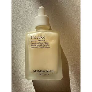 MONDAY MUSE  THE JUICE - DAILY SERUM Hydrating Serum 30ml